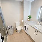 Atlantic View By Helloapartments Адехе
